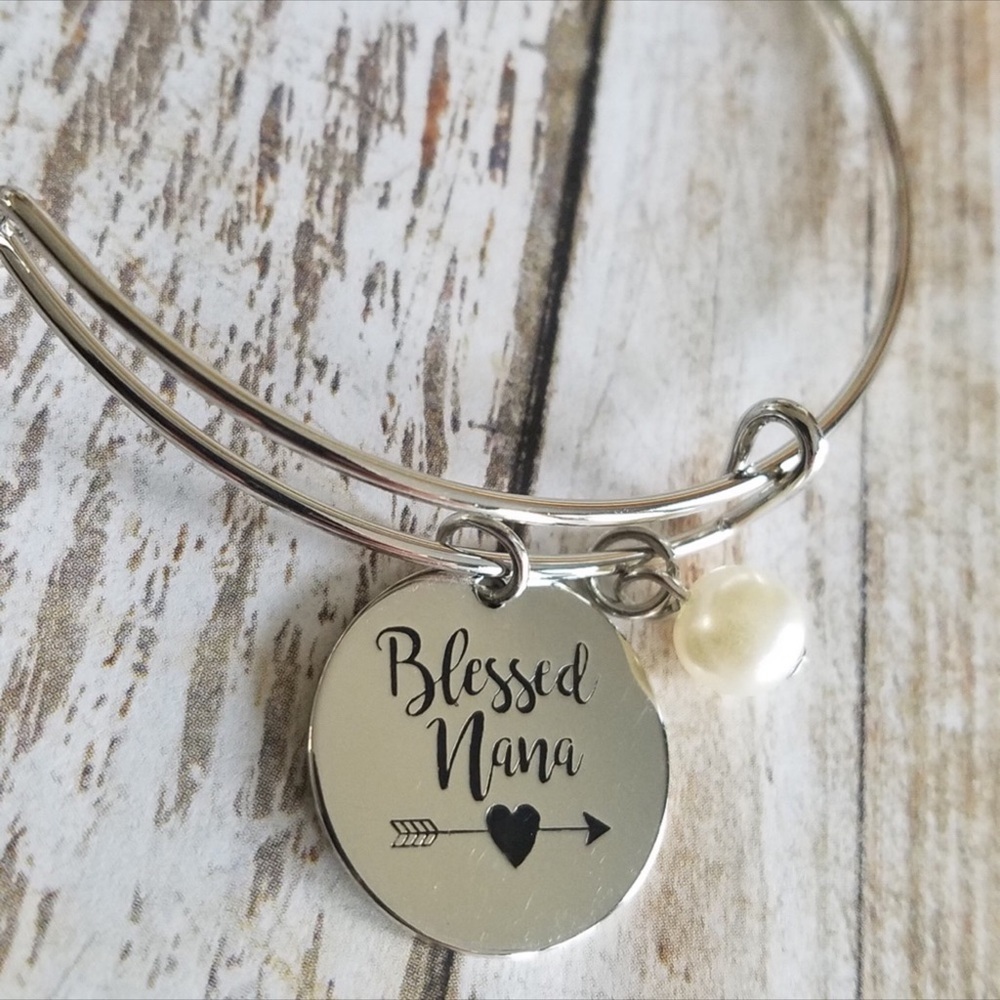 BLESSED NANA stamped bracelet - Picture 2 of 6